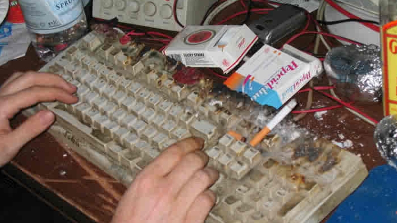 Gli orrori della pulizia di tastiere e mouse